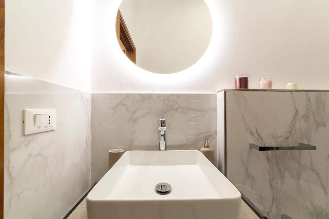 110 Sqm Apartment 6 Sleeps In Santa Croce Флоренція Екстер'єр фото