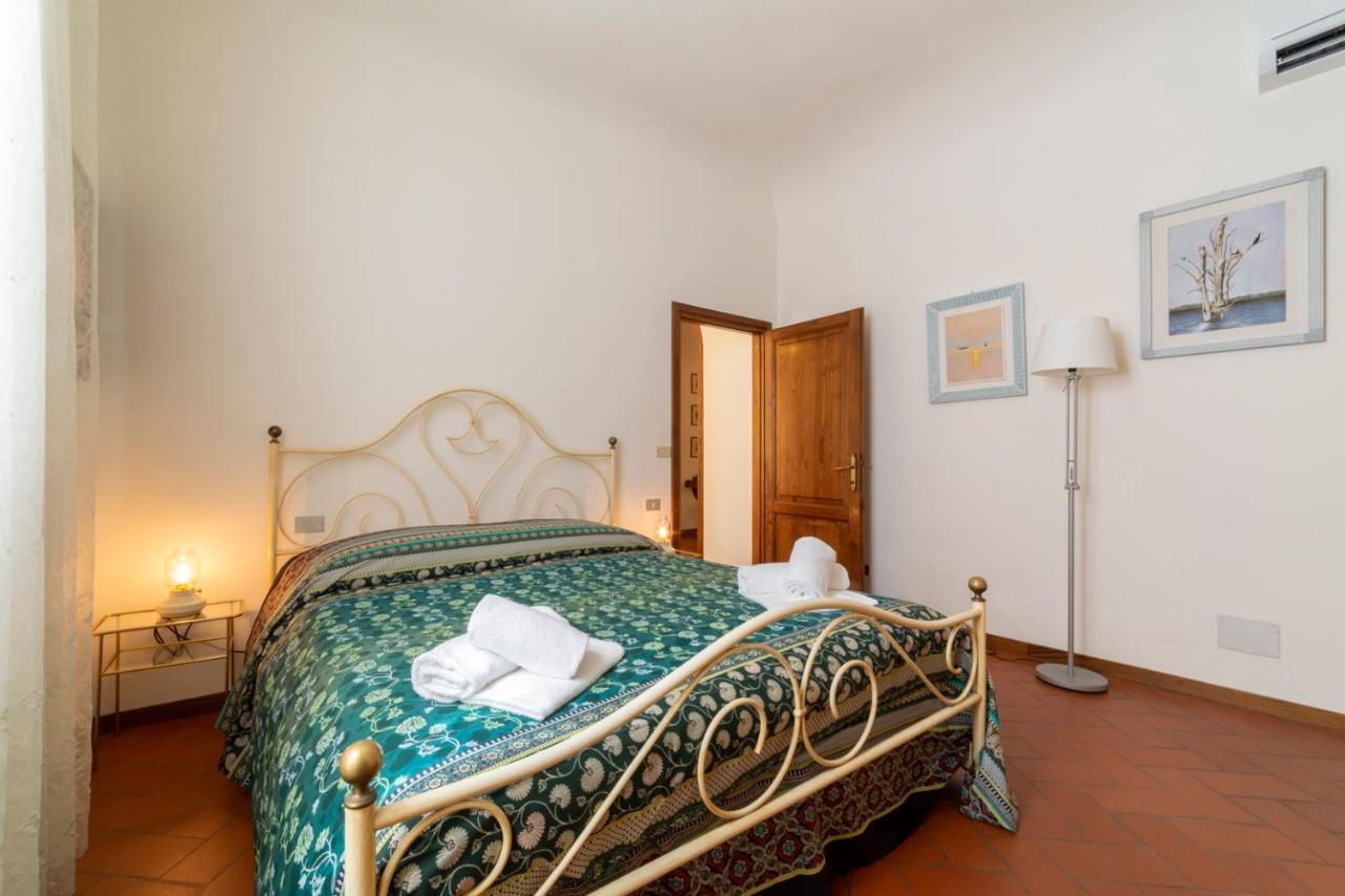 110 Sqm Apartment 6 Sleeps In Santa Croce Флоренція Екстер'єр фото